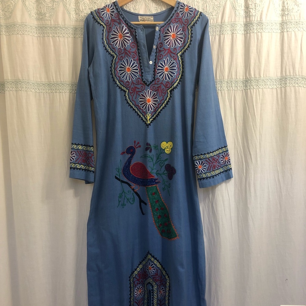 VINTAGE EMBROIDERED MAXI DRESS